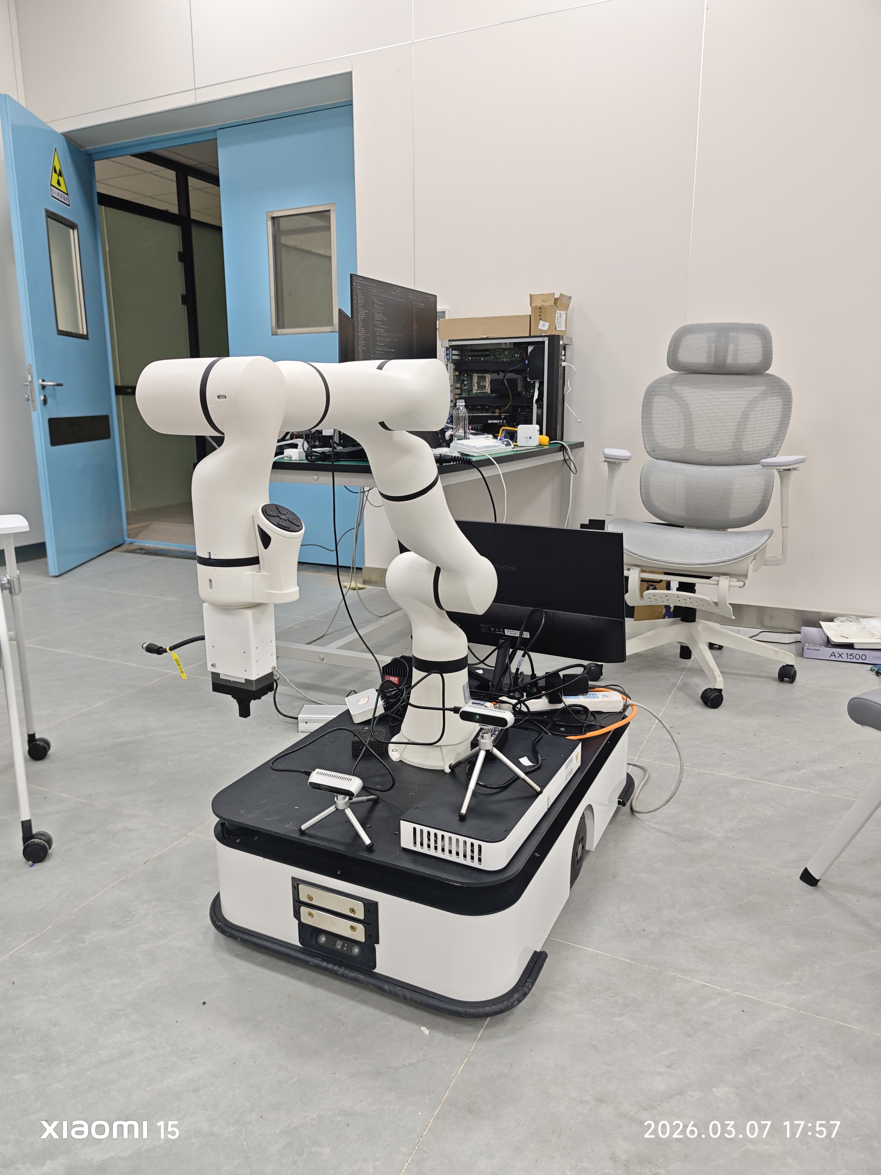 Embodied AI Housework Robot