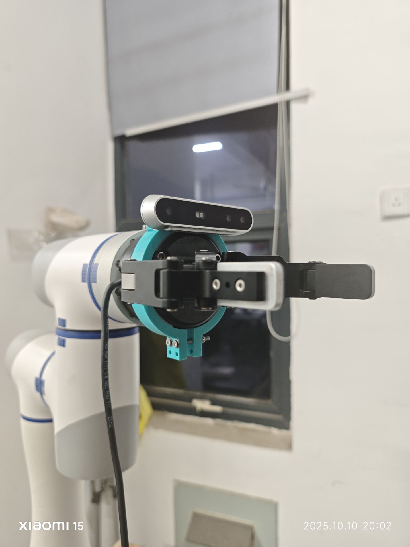 π0 VLA Real-Robot Reproduction